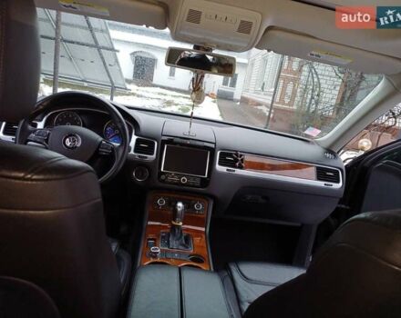 Черный Фольксваген Туарег, объемом двигателя 3.6 л и пробегом 146 тыс. км за 18000 $, фото 7 на Automoto.ua