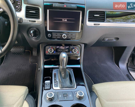 Черный Фольксваген Туарег, объемом двигателя 2.97 л и пробегом 185 тыс. км за 22999 $, фото 56 на Automoto.ua