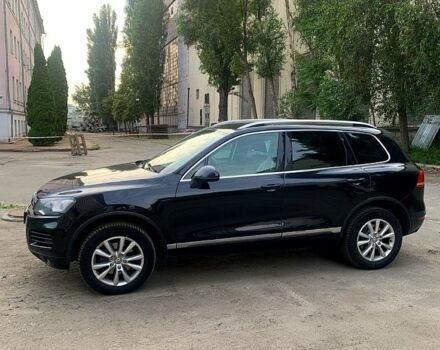 Чорний Фольксваген Туарег, об'ємом двигуна 3 л та пробігом 283 тис. км за 17500 $, фото 2 на Automoto.ua