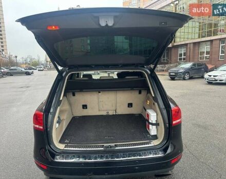 Черный Фольксваген Туарег, объемом двигателя 2.97 л и пробегом 188 тыс. км за 17000 $, фото 4 на Automoto.ua