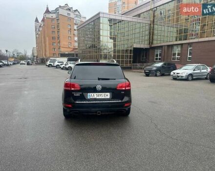 Черный Фольксваген Туарег, объемом двигателя 2.97 л и пробегом 188 тыс. км за 17000 $, фото 2 на Automoto.ua