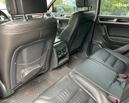 Чорний Фольксваген Туарег, об'ємом двигуна 3 л та пробігом 197 тис. км за 27490 $, фото 17 на Automoto.ua