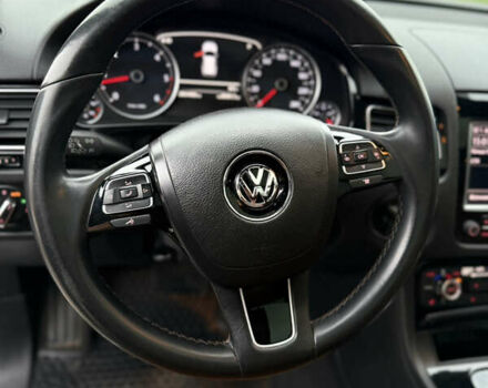 Черный Фольксваген Туарег, объемом двигателя 2.97 л и пробегом 280 тыс. км за 19300 $, фото 3 на Automoto.ua