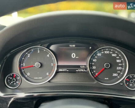 Чорний Фольксваген Туарег, об'ємом двигуна 2.99 л та пробігом 286 тис. км за 20000 $, фото 16 на Automoto.ua