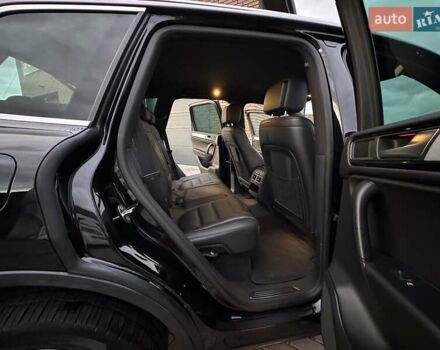 Фольксваген Туарег 2013 в Луцке на Automoto.ua Черный Фольксваген Туарег, объемом двигателя 2.97 л и пробегом 227 тыс. км за 22900 $, фото 11 на Automoto.ua