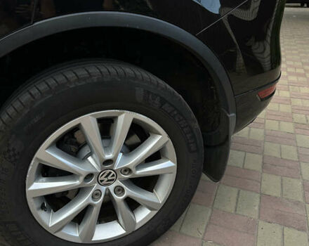 Черный Фольксваген Туарег, объемом двигателя 2.97 л и пробегом 342 тыс. км за 18000 $, фото 8 на Automoto.ua