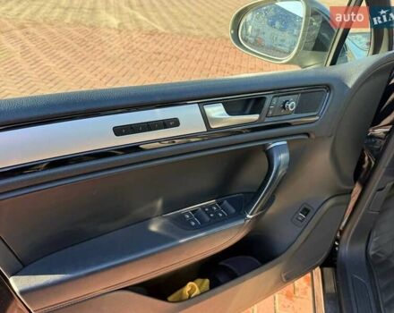 Черный Фольксваген Туарег, объемом двигателя 2.97 л и пробегом 298 тыс. км за 20799 $, фото 13 на Automoto.ua