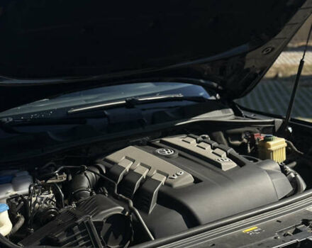 Черный Фольксваген Туарег, объемом двигателя 3 л и пробегом 213 тыс. км за 22300 $, фото 8 на Automoto.ua