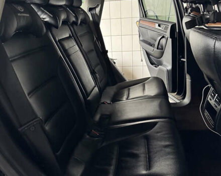 Черный Фольксваген Туарег, объемом двигателя 3.6 л и пробегом 320 тыс. км за 15500 $, фото 3 на Automoto.ua