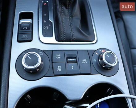 Черный Фольксваген Туарег, объемом двигателя 3 л и пробегом 142 тыс. км за 22900 $, фото 28 на Automoto.ua