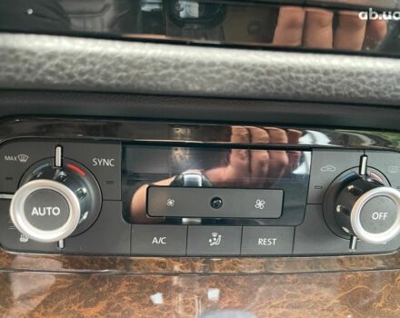 Чорний Фольксваген Туарег, об'ємом двигуна 3 л та пробігом 197 тис. км за 27490 $, фото 31 на Automoto.ua