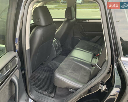 Чорний Фольксваген Туарег, об'ємом двигуна 2.97 л та пробігом 325 тис. км за 19500 $, фото 9 на Automoto.ua