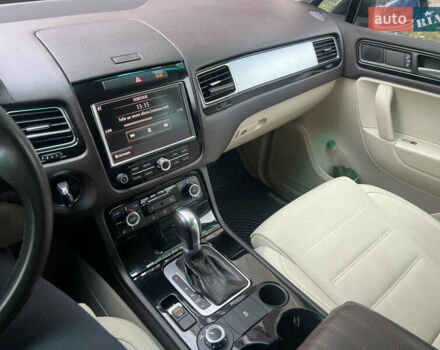 Черный Фольксваген Туарег, объемом двигателя 2.97 л и пробегом 210 тыс. км за 19500 $, фото 6 на Automoto.ua