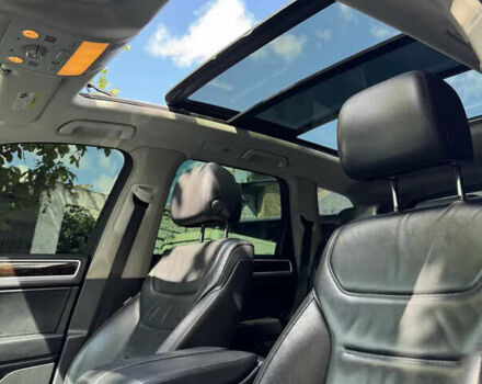 Чорний Фольксваген Туарег, об'ємом двигуна 2.97 л та пробігом 325 тис. км за 18000 $, фото 3 на Automoto.ua