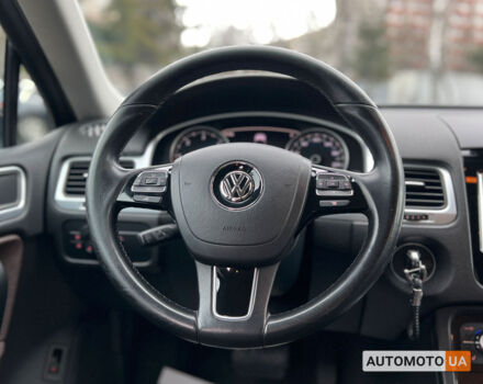 Чорний Фольксваген Туарег, об'ємом двигуна 3 л та пробігом 191 тис. км за 25300 $, фото 13 на Automoto.ua