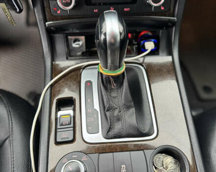 Черный Фольксваген Туарег, объемом двигателя 2.97 л и пробегом 157 тыс. км за 24500 $, фото 11 на Automoto.ua