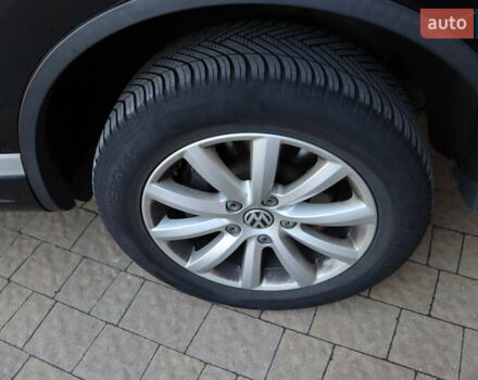 Черный Фольксваген Туарег, объемом двигателя 3 л и пробегом 142 тыс. км за 22900 $, фото 3 на Automoto.ua