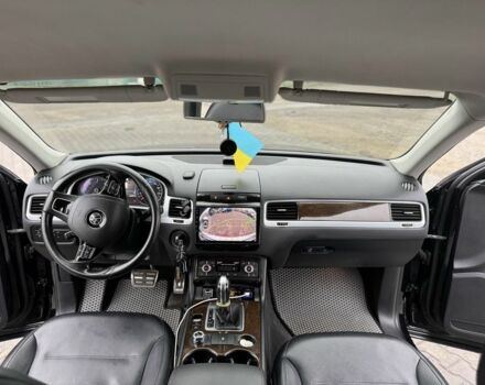 Черный Фольксваген Туарег, объемом двигателя 2.97 л и пробегом 157 тыс. км за 24500 $, фото 6 на Automoto.ua