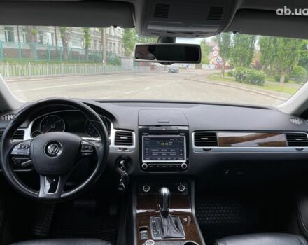 Чорний Фольксваген Туарег, об'ємом двигуна 3 л та пробігом 197 тис. км за 27490 $, фото 20 на Automoto.ua