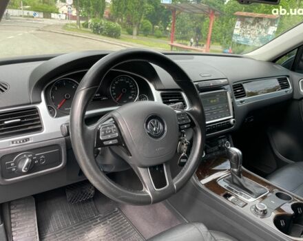 Чорний Фольксваген Туарег, об'ємом двигуна 3 л та пробігом 197 тис. км за 27490 $, фото 23 на Automoto.ua