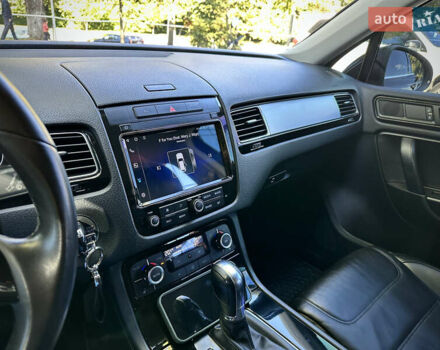 Черный Фольксваген Туарег, объемом двигателя 2.97 л и пробегом 171 тыс. км за 21500 $, фото 19 на Automoto.ua