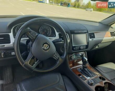Черный Фольксваген Туарег, объемом двигателя 3 л и пробегом 222 тыс. км за 22000 $, фото 8 на Automoto.ua