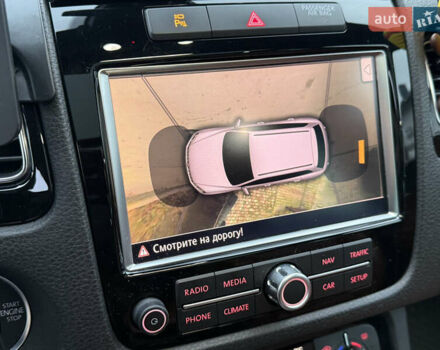 Чорний Фольксваген Туарег, об'ємом двигуна 4.13 л та пробігом 258 тис. км за 28500 $, фото 30 на Automoto.ua