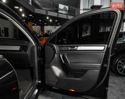 Чорний Фольксваген Туарег, об'ємом двигуна 2.97 л та пробігом 163 тис. км за 21900 $, фото 24 на Automoto.ua