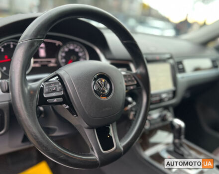 Чорний Фольксваген Туарег, об'ємом двигуна 3 л та пробігом 191 тис. км за 25300 $, фото 17 на Automoto.ua