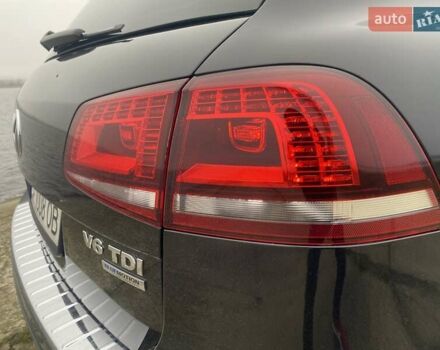 Черный Фольксваген Туарег, объемом двигателя 2.97 л и пробегом 348 тыс. км за 19500 $, фото 18 на Automoto.ua