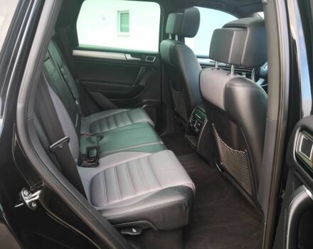 Черный Фольксваген Туарег, объемом двигателя 4.2 л и пробегом 89 тыс. км за 8700 $, фото 11 на Automoto.ua