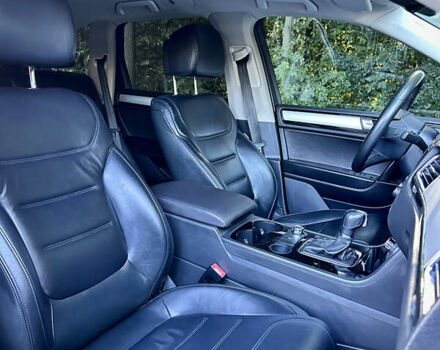 Черный Фольксваген Туарег, объемом двигателя 2.97 л и пробегом 171 тыс. км за 21500 $, фото 15 на Automoto.ua