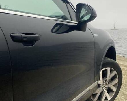 Черный Фольксваген Туарег, объемом двигателя 2.97 л и пробегом 348 тыс. км за 19500 $, фото 8 на Automoto.ua