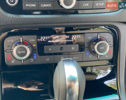 Черный Фольксваген Туарег, объемом двигателя 2.97 л и пробегом 185 тыс. км за 22999 $, фото 57 на Automoto.ua