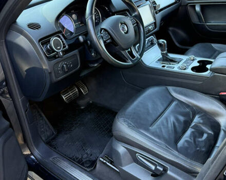 Фольксваген Туарег 2013 в Черновцах на Automoto.ua Черный Фольксваген Туарег, объемом двигателя 2.97 л и пробегом 276 тыс. км за 18900 $, фото 39 на Automoto.ua