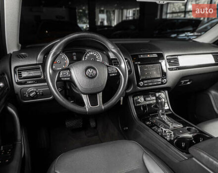 Чорний Фольксваген Туарег, об'ємом двигуна 2.97 л та пробігом 163 тис. км за 21900 $, фото 7 на Automoto.ua