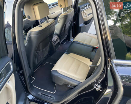 Черный Фольксваген Туарег, объемом двигателя 2.97 л и пробегом 185 тыс. км за 22999 $, фото 47 на Automoto.ua