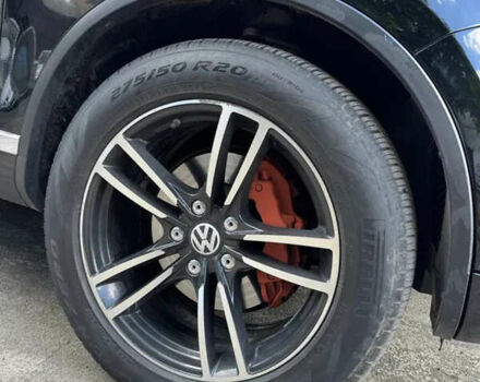 Чорний Фольксваген Туарег, об'ємом двигуна 2.97 л та пробігом 325 тис. км за 18000 $, фото 13 на Automoto.ua