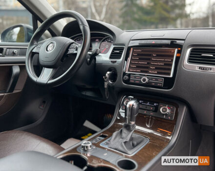 Чорний Фольксваген Туарег, об'ємом двигуна 3 л та пробігом 191 тис. км за 25300 $, фото 9 на Automoto.ua