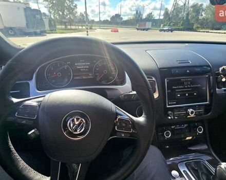 Черный Фольксваген Туарег, объемом двигателя 4.13 л и пробегом 335 тыс. км за 21500 $, фото 12 на Automoto.ua