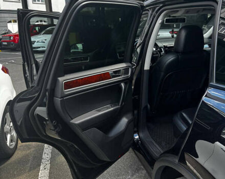 Черный Фольксваген Туарег, объемом двигателя 2.97 л и пробегом 221 тыс. км за 20750 $, фото 4 на Automoto.ua