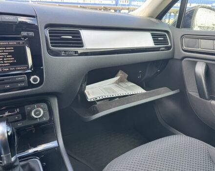 Черный Фольксваген Туарег, объемом двигателя 3 л и пробегом 195 тыс. км за 20950 $, фото 13 на Automoto.ua