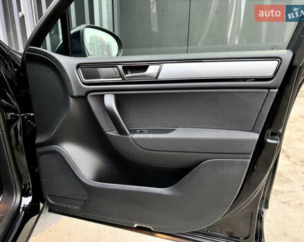 Черный Фольксваген Туарег, объемом двигателя 3 л и пробегом 245 тыс. км за 19500 $, фото 28 на Automoto.ua