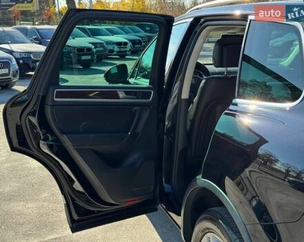 Черный Фольксваген Туарег, объемом двигателя 2.97 л и пробегом 199 тыс. км за 22000 $, фото 28 на Automoto.ua