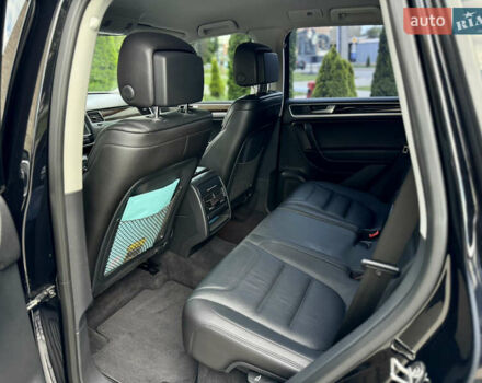 Черный Фольксваген Туарег, объемом двигателя 2.97 л и пробегом 150 тыс. км за 28500 $, фото 42 на Automoto.ua