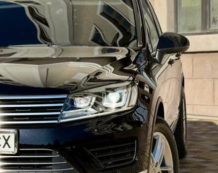 Черный Фольксваген Туарег, объемом двигателя 2.97 л и пробегом 216 тыс. км за 27400 $, фото 2 на Automoto.ua