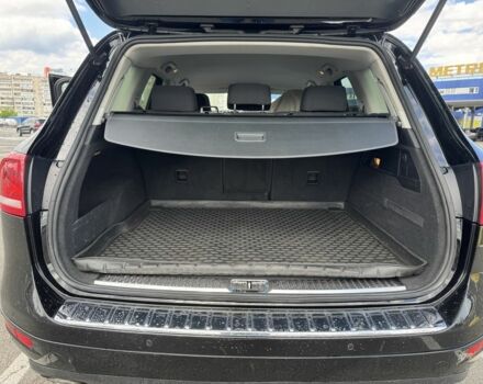 Черный Фольксваген Туарег, объемом двигателя 3 л и пробегом 195 тыс. км за 20950 $, фото 7 на Automoto.ua