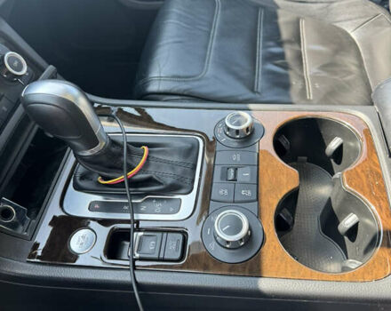 Черный Фольксваген Туарег, объемом двигателя 2.97 л и пробегом 257 тыс. км за 24000 $, фото 9 на Automoto.ua