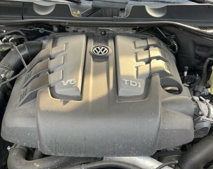 Черный Фольксваген Туарег, объемом двигателя 3 л и пробегом 258 тыс. км за 19000 $, фото 8 на Automoto.ua