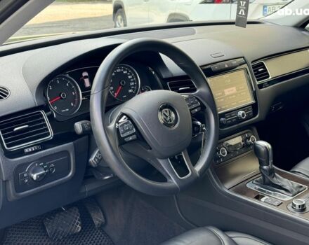 Черный Фольксваген Туарег, объемом двигателя 3 л и пробегом 200 тыс. км за 25790 $, фото 21 на Automoto.ua